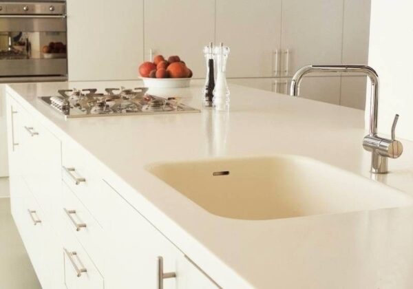 Corian Vanilla virtuves stalvirsis