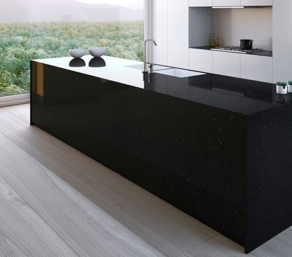 Silestone Stellar Night virtuves salos stalvirsis