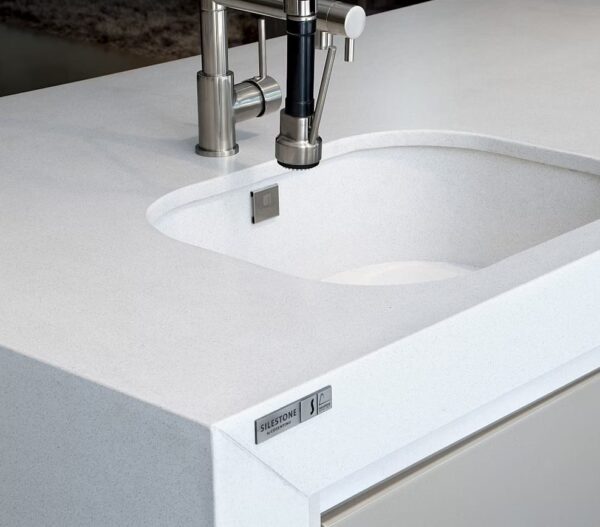 Silestone White Storm 14 virtuves stalvirsis